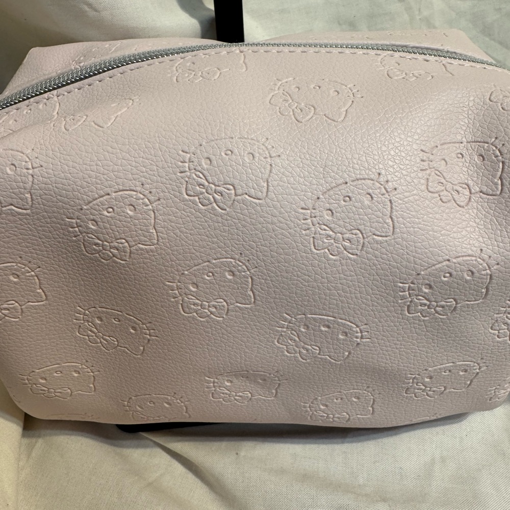 NWT Hello Kitty x Primark Collab Light Pink Embossed Makeup Bag with Embroidery - Picture 3 of 5